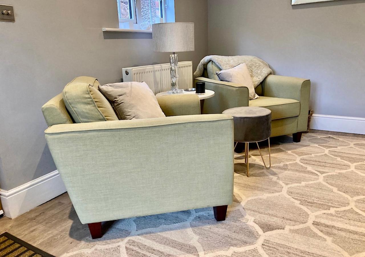 The Lodge Chester - Luxury Apartment For Two, With Free Parking! Hough Green Luaran gambar