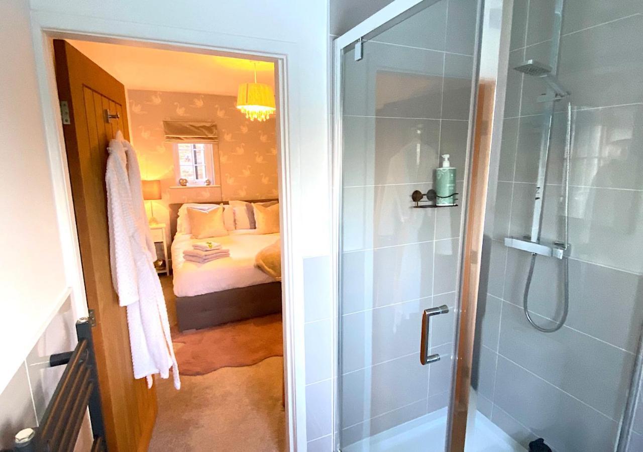 The Lodge Chester - Luxury Apartment For Two, With Free Parking! Hough Green Luaran gambar